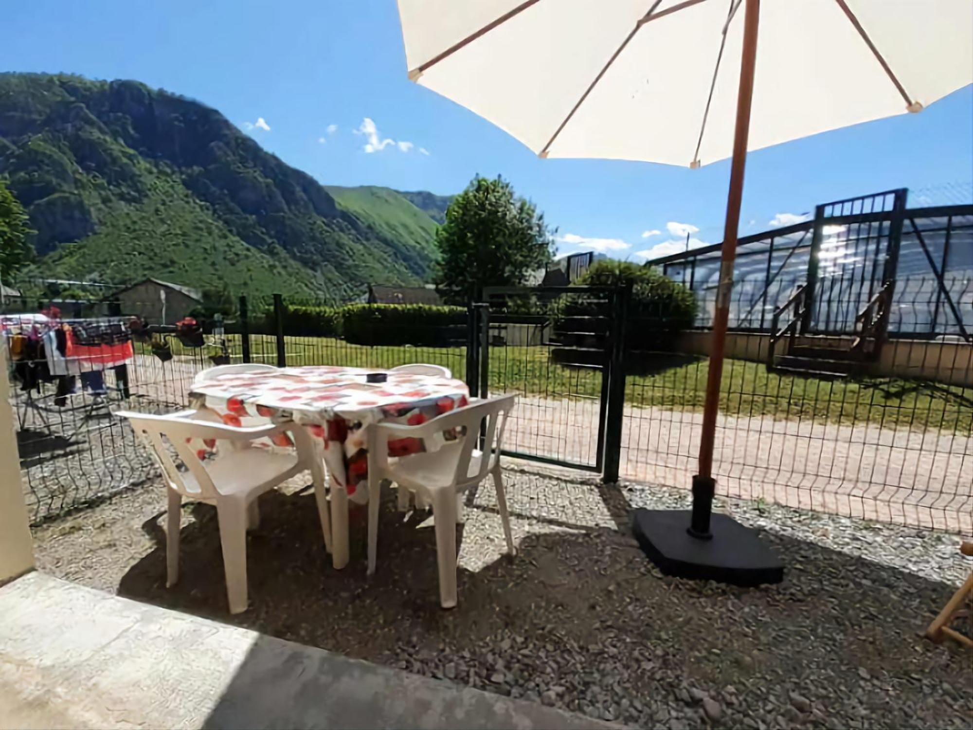 Escapade Montagne En Famille, Appartement Cosy Avec Piscine Couverte Bielle 외부 사진